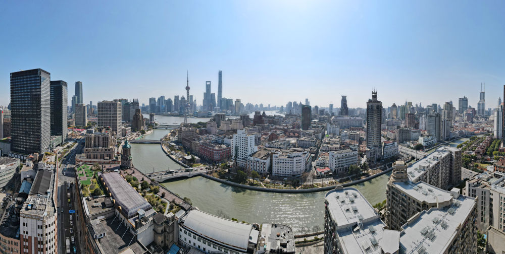 风起东方日日新——人文经济视野下的上海观察