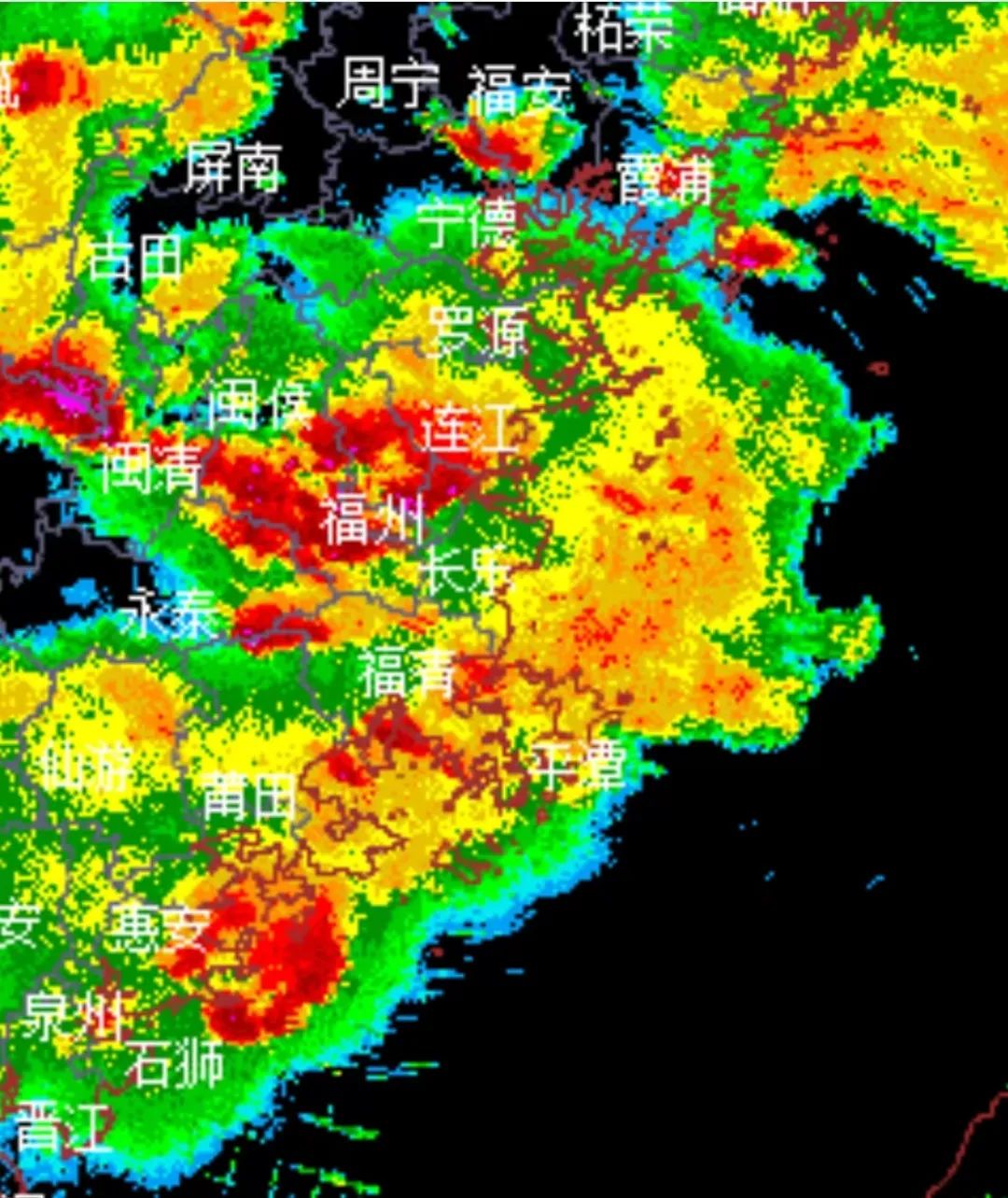 暴雨橙色预警信号 福州市区下起瓢泼大雨