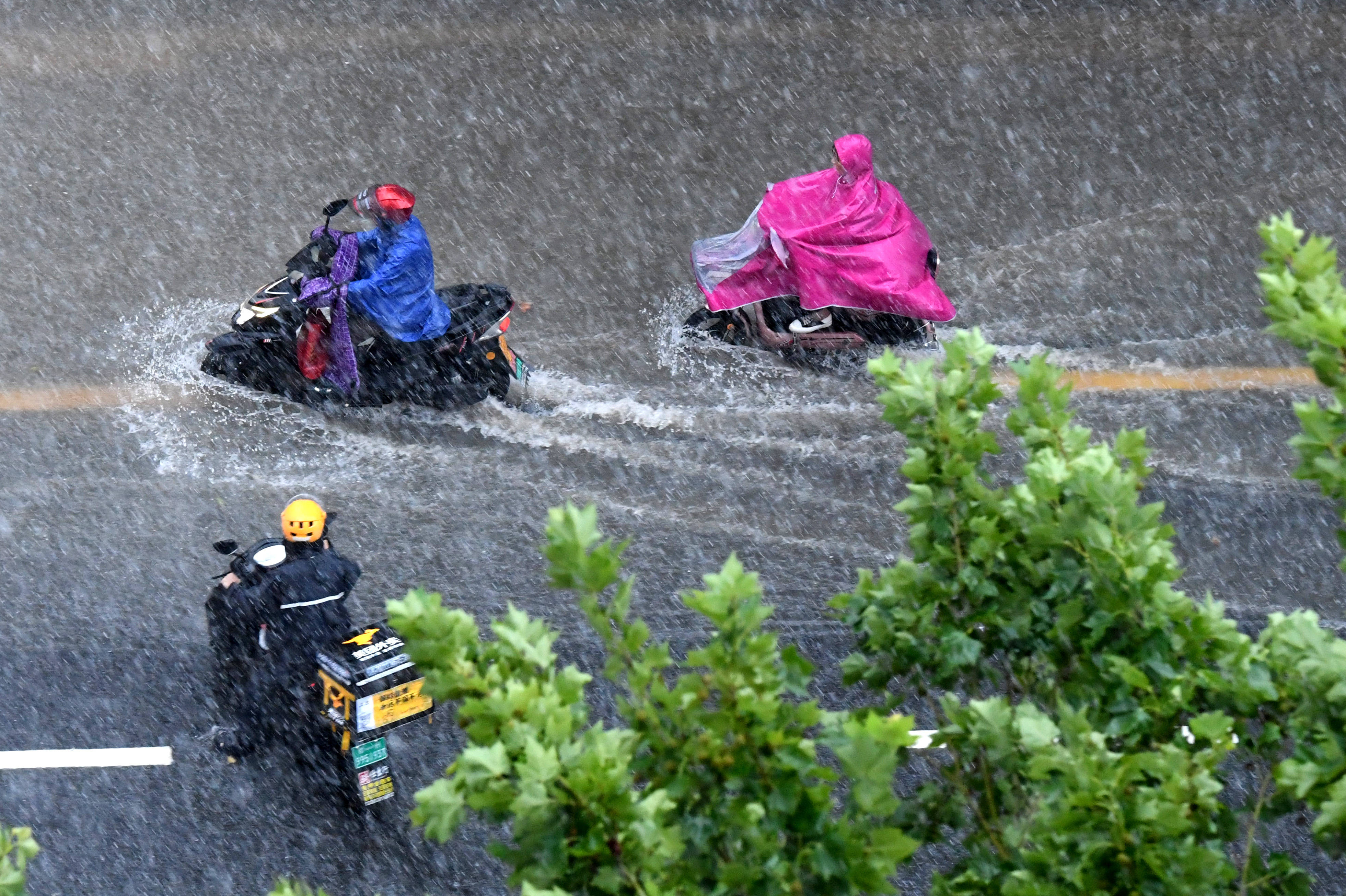 暴雨预警：7省区将现大到暴雨 四川重庆等部分地区有大暴雨