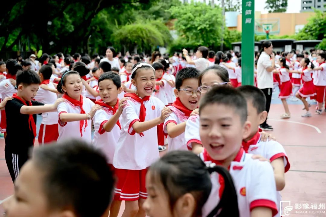 开学！“全面两孩”迎来入学高峰！