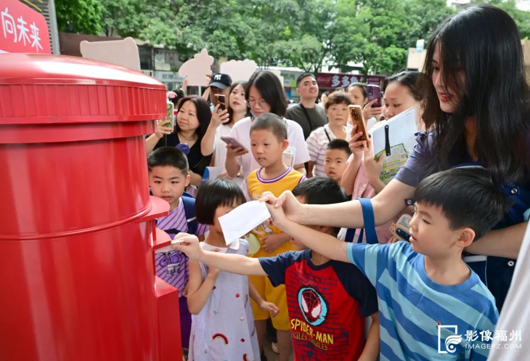 开学！“全面两孩”迎来入学高峰！