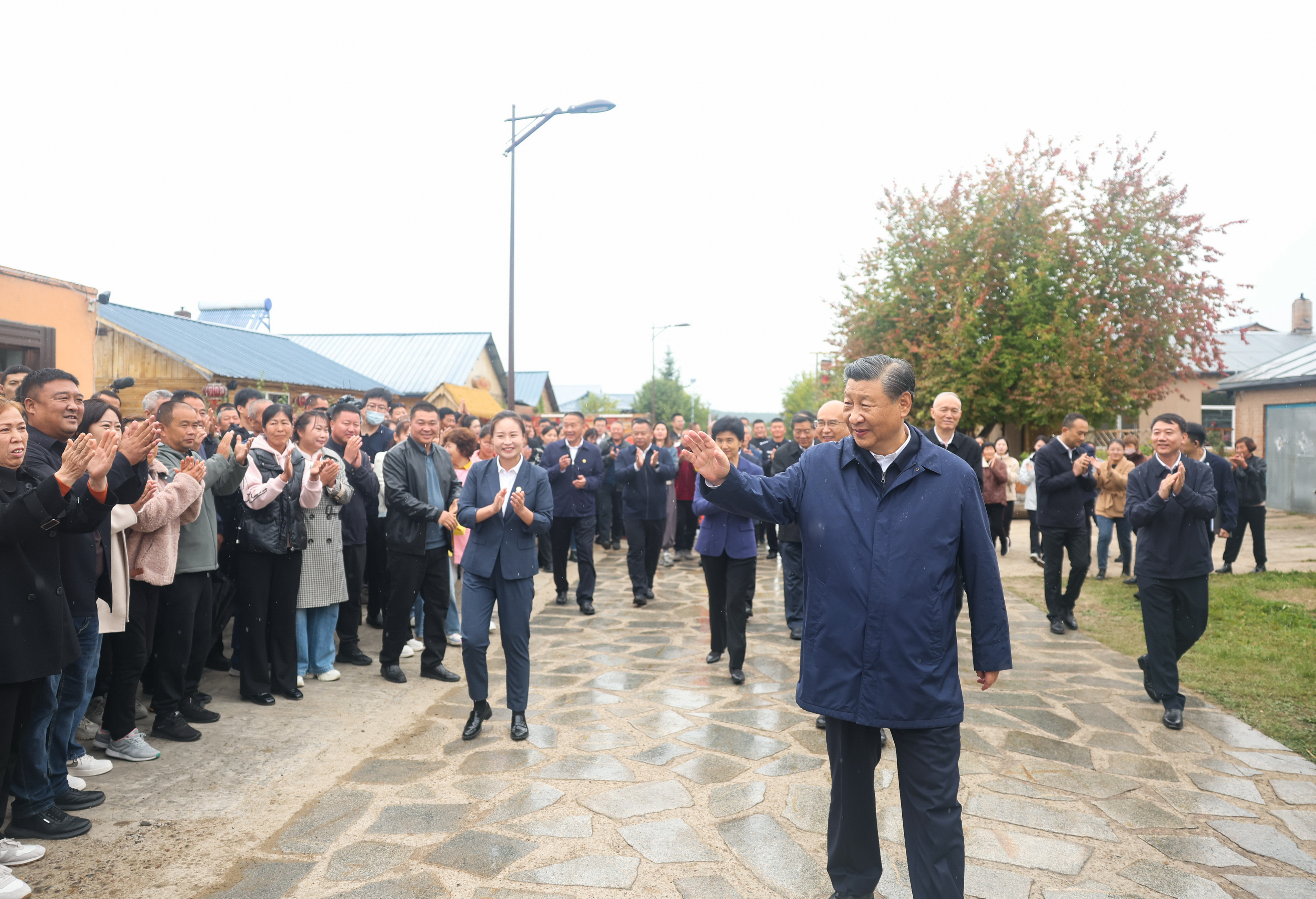 习近平在黑龙江考察时强调 牢牢把握在国家发展大局中的战略定位 奋力开创黑龙江高质量发展新局面