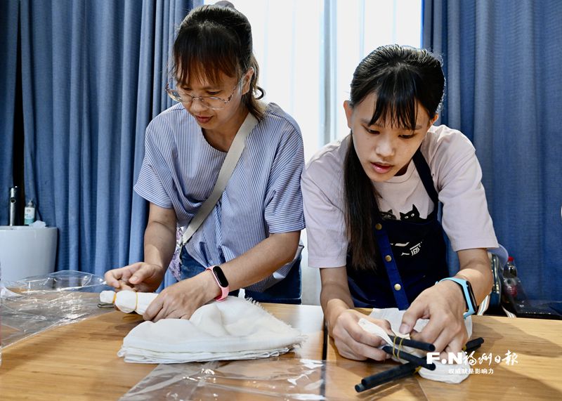 见证——喜迎《福州日报》正式出版25周年 | 台湾女孩傅姿尹：“海峡两岸好文章”征文让我与文字结缘