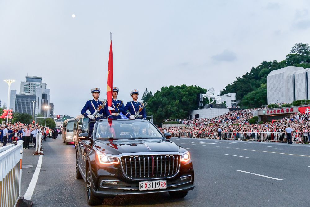 福州市五一广场举行国庆升国旗仪式