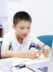 “新时代好少年”康亦墨：年仅12岁 已是福州发明小能手