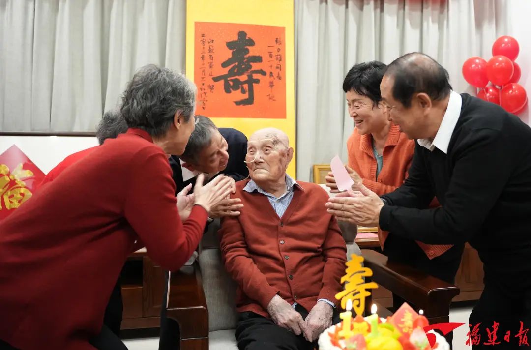 今天，福建籍开国将军张力雄110岁生日