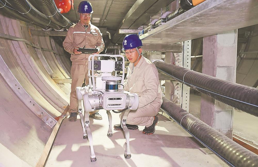 福建首套四足电缆巡检机器人在福州投用
