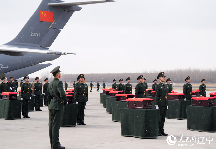英雄回家｜风雪英雄归！第十批在韩中国人民志愿军烈士遗骸返回祖国