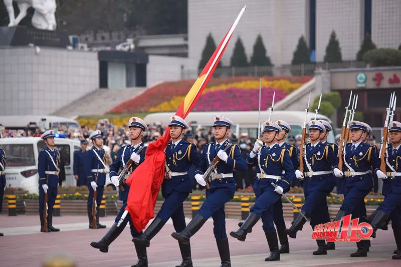 太燃了！今天凌晨5点，福州这里挤满了人！