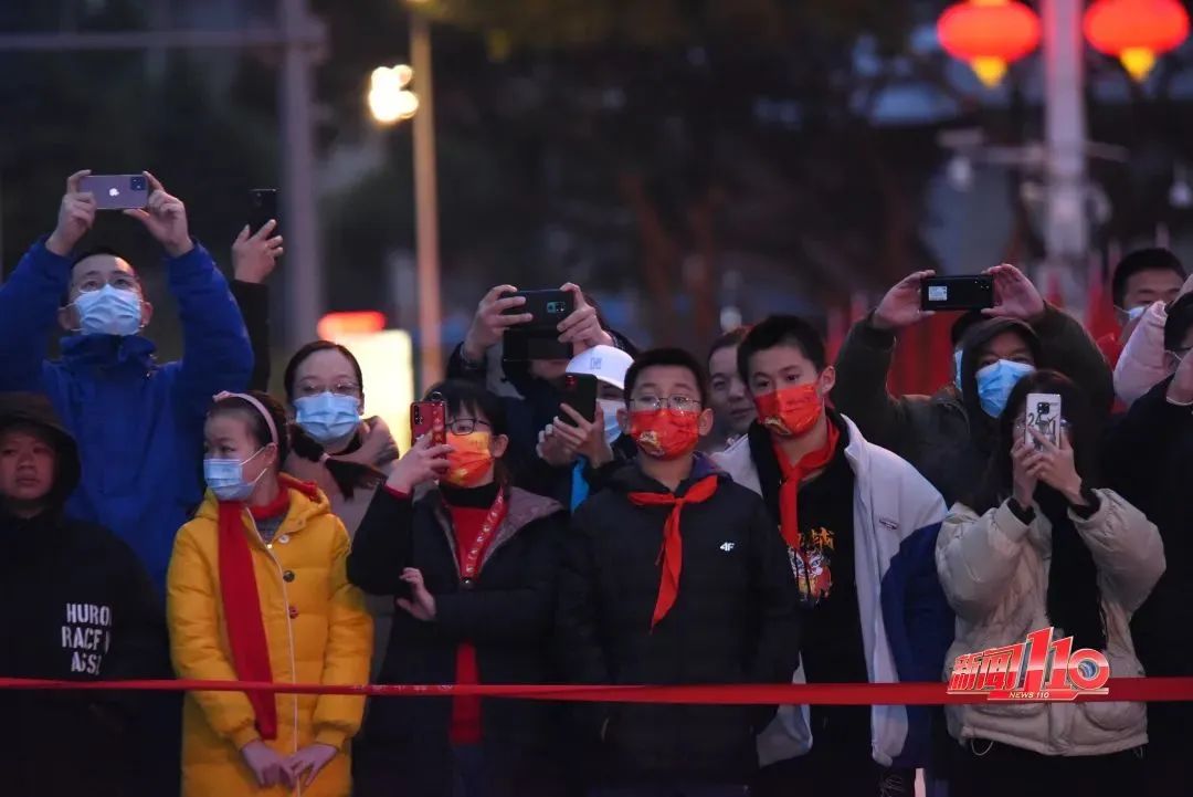 太燃了！今天凌晨5点，福州这里挤满了人！