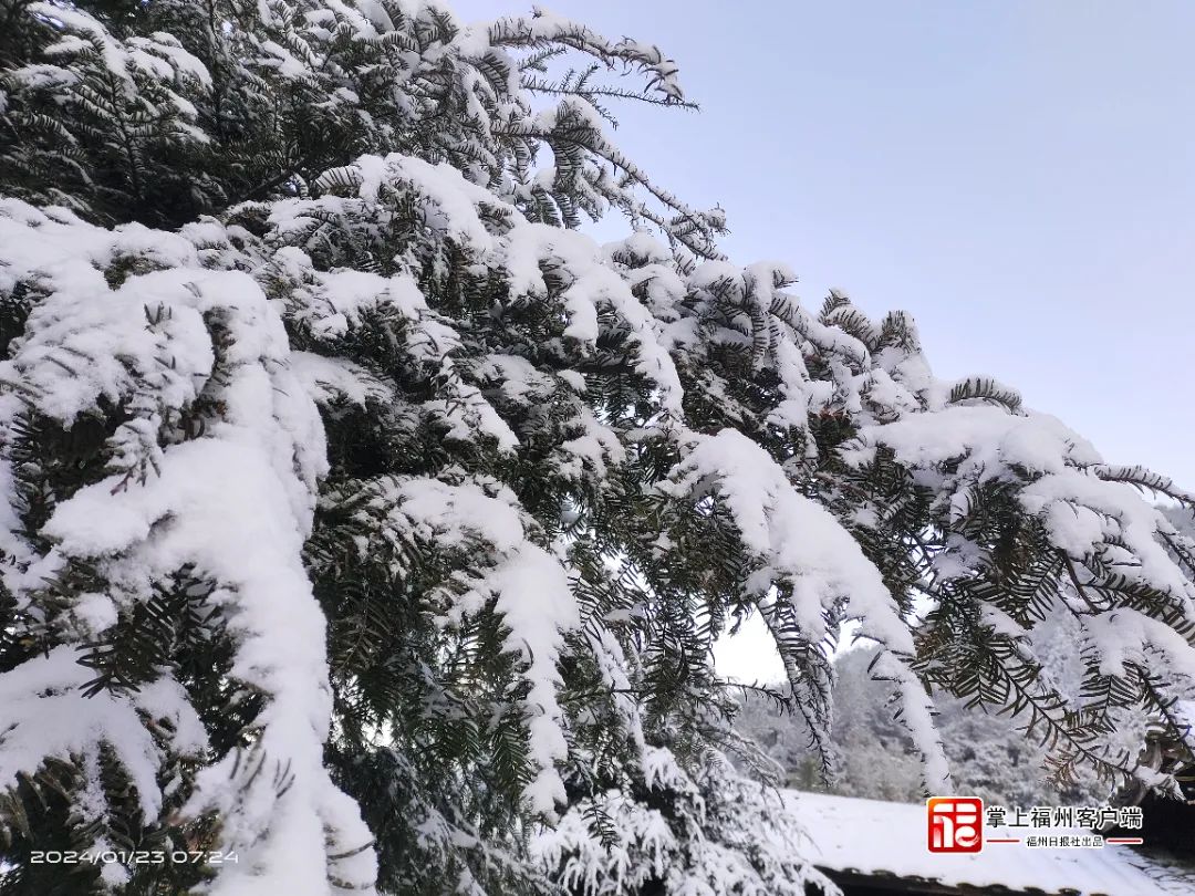 刷屏！福州人在市区能看到雪山！ 网友：雪景房