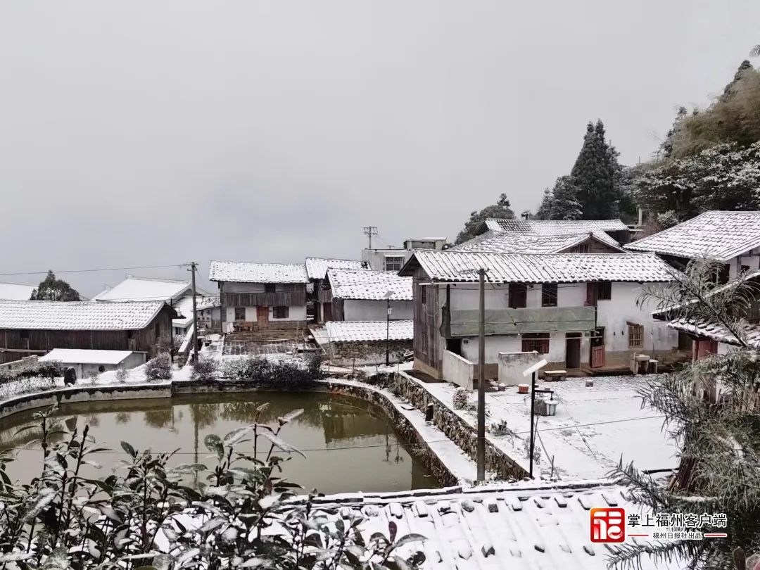 刷屏！福州人在市区能看到雪山！ 网友：雪景房