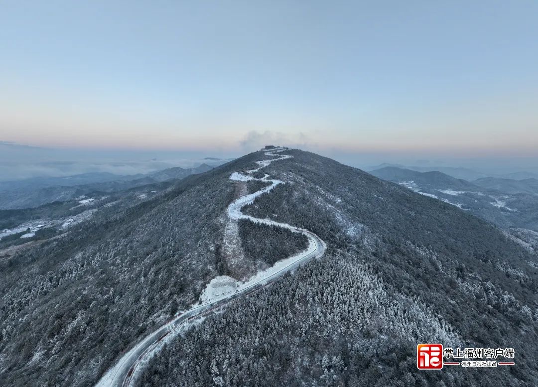 刷屏！福州人在市区能看到雪山！ 网友：雪景房