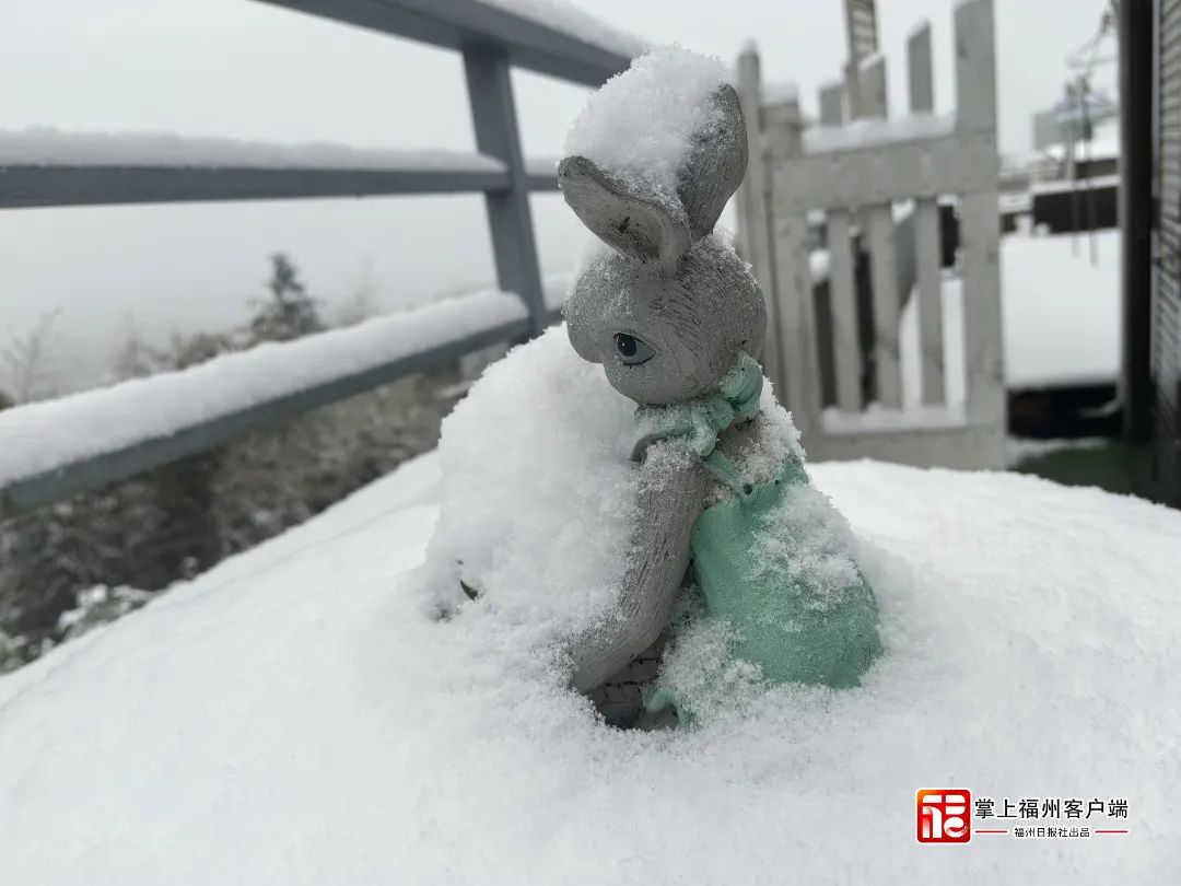 刷屏！福州人在市区能看到雪山！ 网友：雪景房