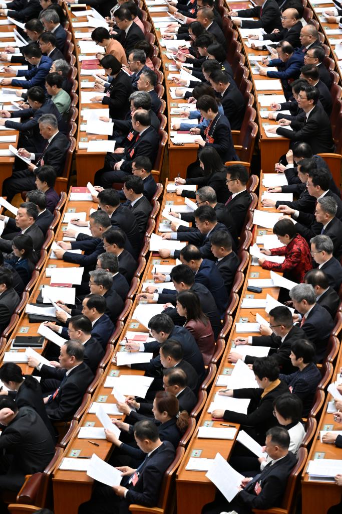十四届全国人大二次会议在京开幕