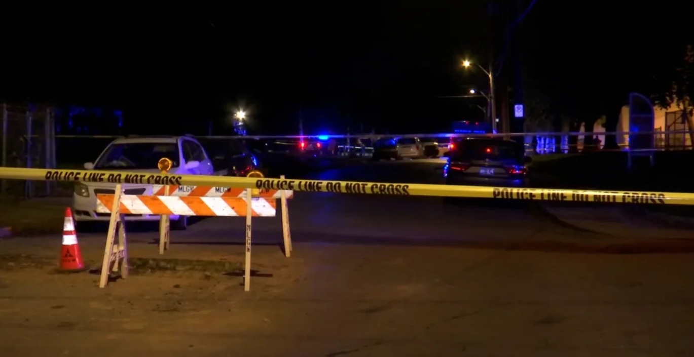 美国孟菲斯市发生枪击事件 已致2死14伤