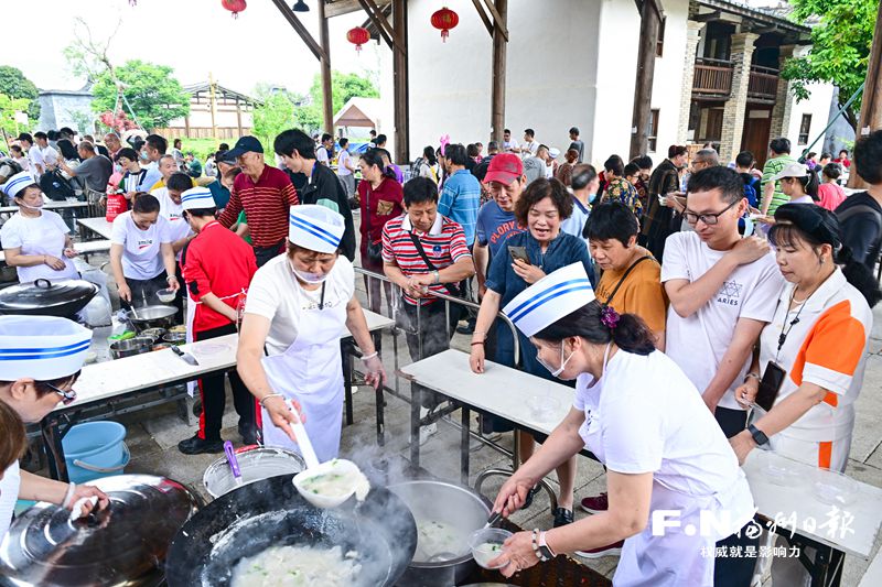 体验手推石磨、比拼制作技艺……仓山鼎边民俗文化节举办