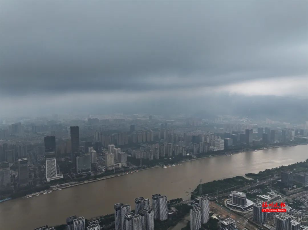 紧急预警！福州天黑了！下班雨又要来！