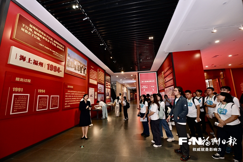 香港传媒学子参观“3820”战略工程实施30周年成就展