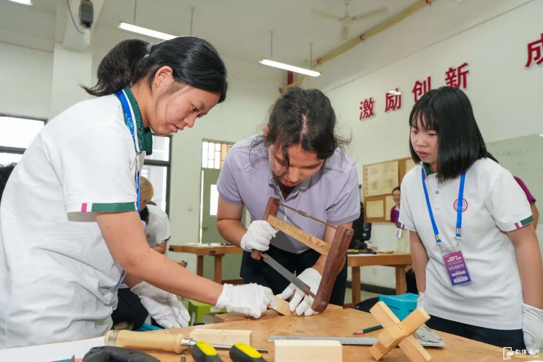 当美国青少年走进福州中学，是怎样的体验？