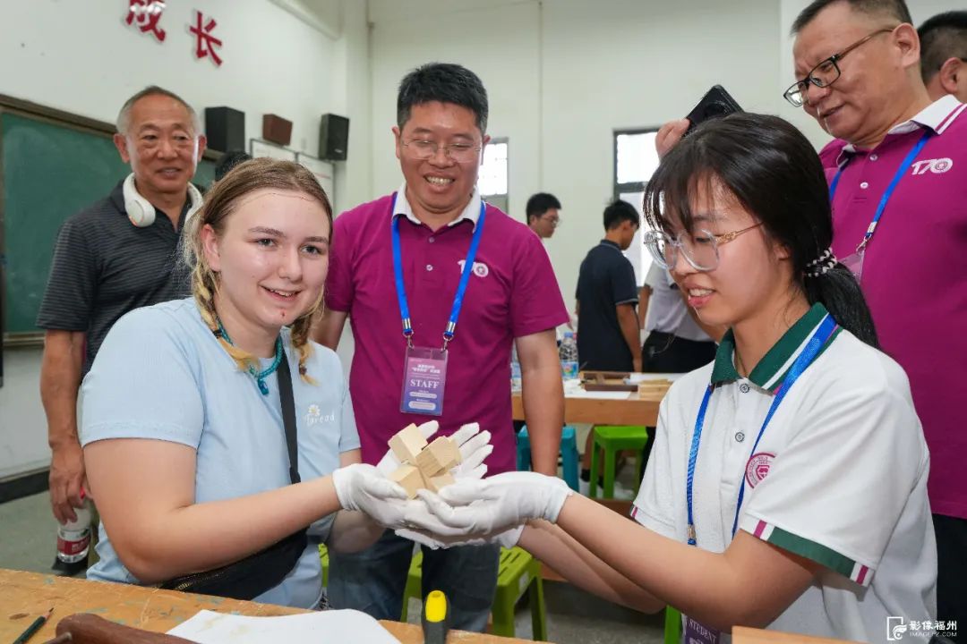 当美国青少年走进福州中学，是怎样的体验？