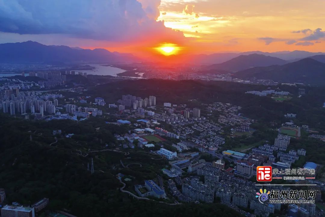 刷屏！福州天空惊现“龙麟”！