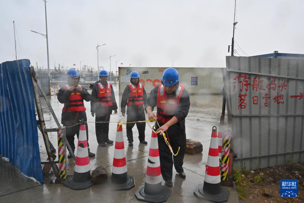 福建宁德：“格美”逼近 浪高雨急