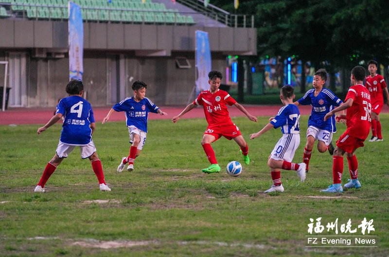两岸青少年足球邀请赛在榕举办 40支球队参赛
