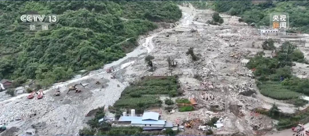 四川康定山洪泥石流灾害已排查出遇难8人、失联19人