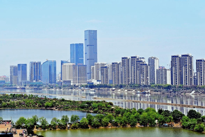 【网络中国节·中秋】快递小哥忙碌中温暖过中秋