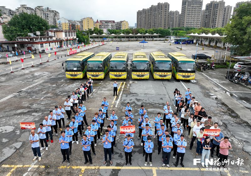 福州：沙场秋点兵 司机赛绝活