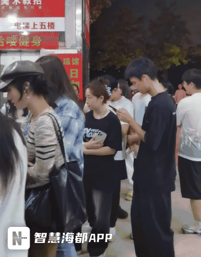 人民日报关注福州“锅盔叔叔”