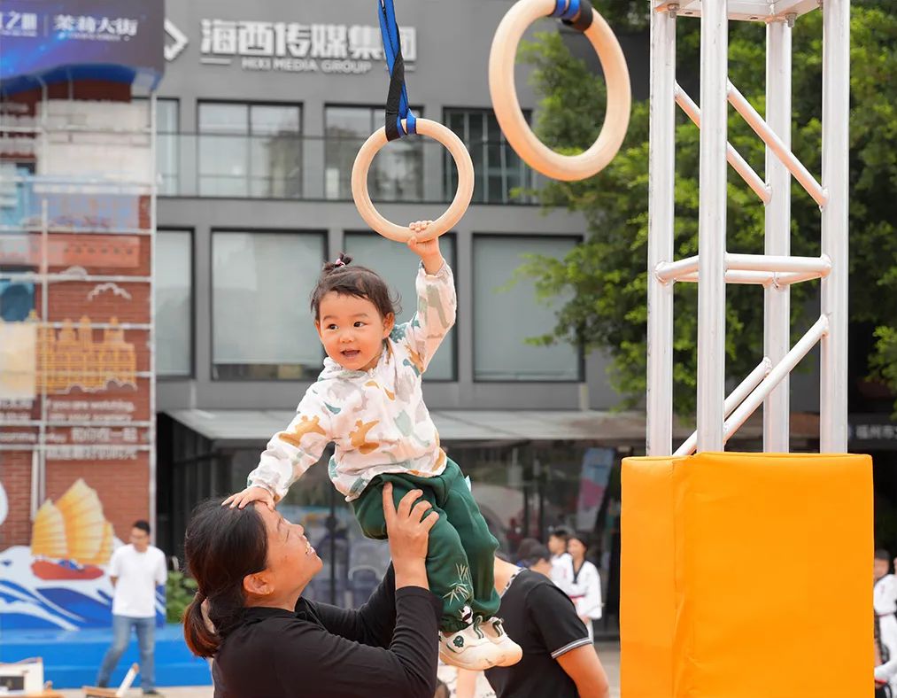 奥运冠军来了！福州体育消费节在闽江之心启动