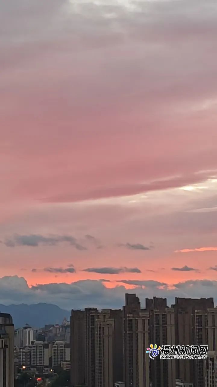 太梦幻！台风过后，福州的晚霞刷屏了！