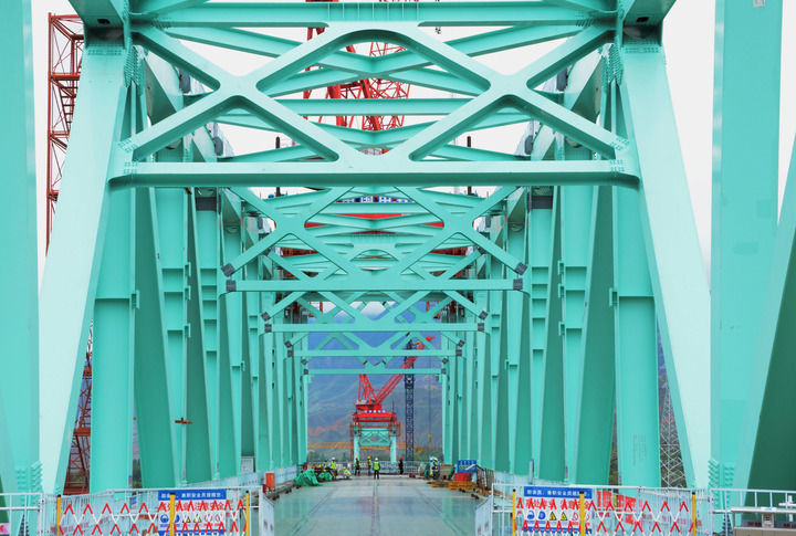 再迎风口！十个关键词重新定义中国西部丨新华深读