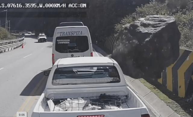 秘鲁天降巨石砸车 3名中国人遇难