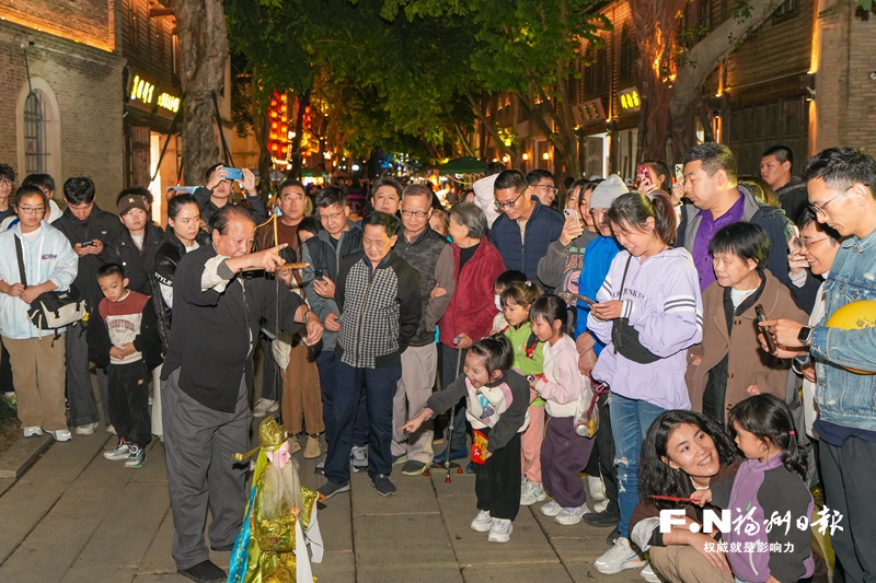 海丝国潮市集精彩纷呈：非遗技艺上下杭争辉 复古市集为鼓岭留客