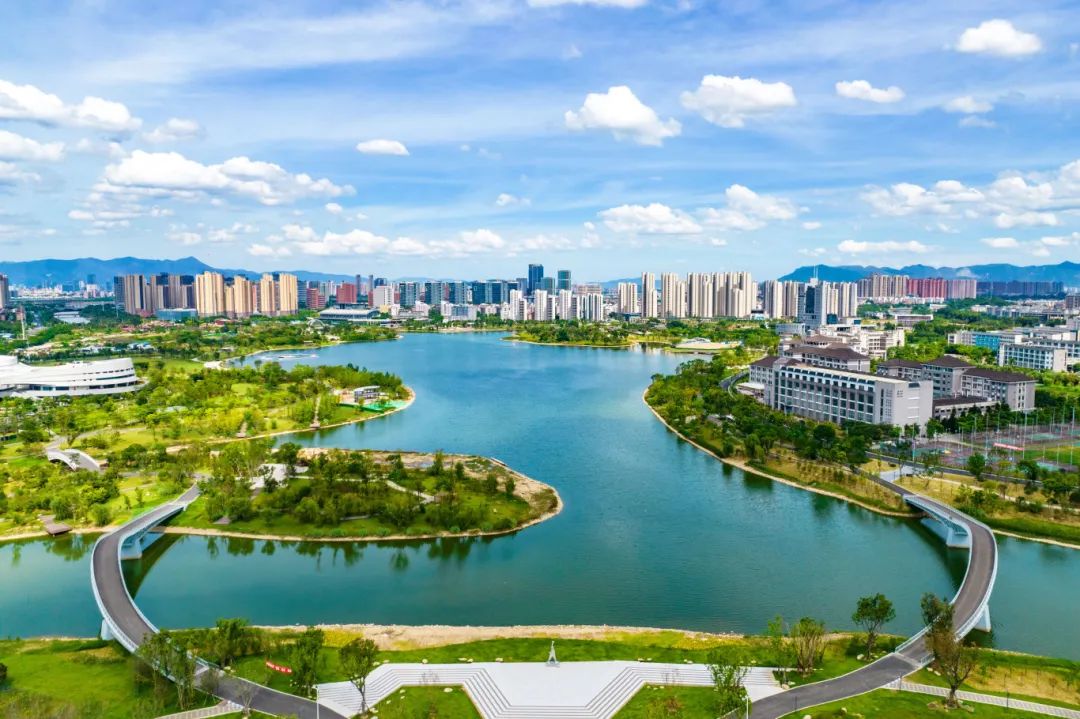 檀健次现身推荐！“翊”起来福州