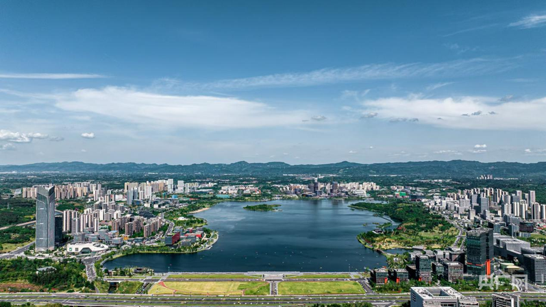 【人民城市·温情中国】打造“公园城市”样板 守护蓉城幸福