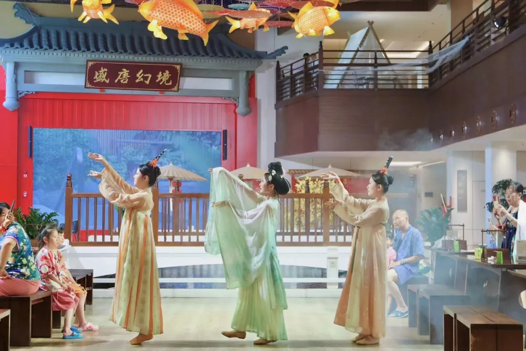 降温了，泡温泉才是正经事