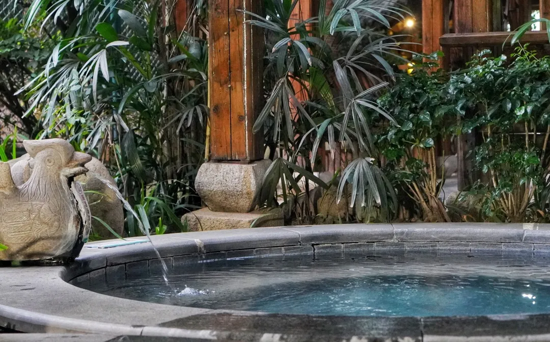 降温了，泡温泉才是正经事