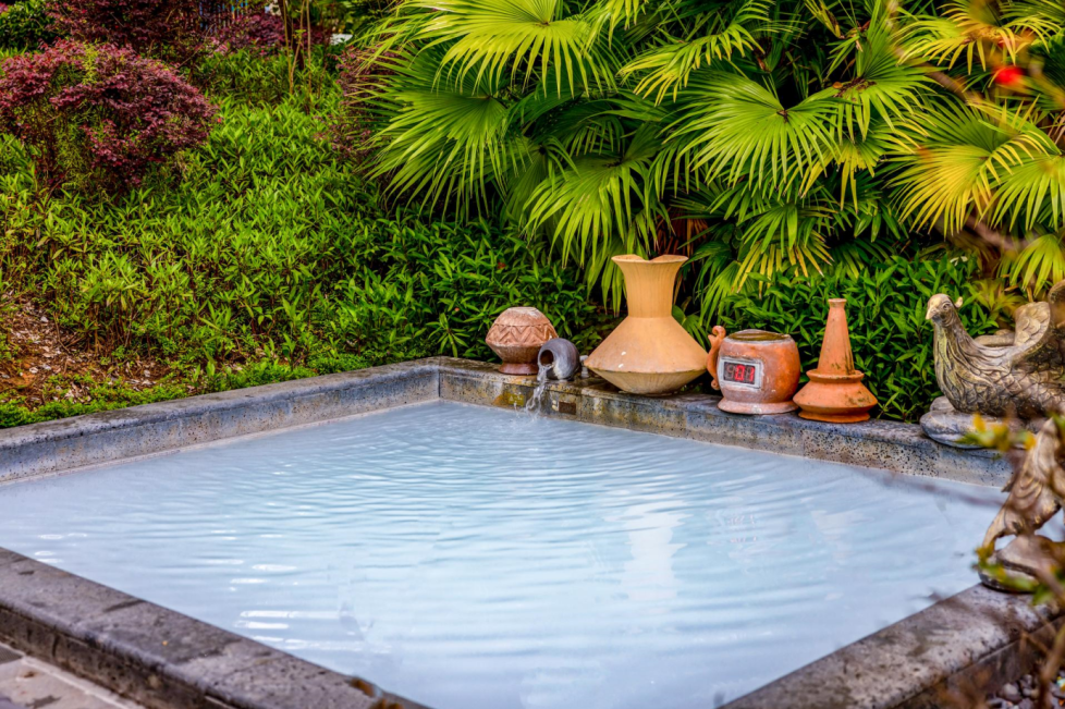 降温了，泡温泉才是正经事