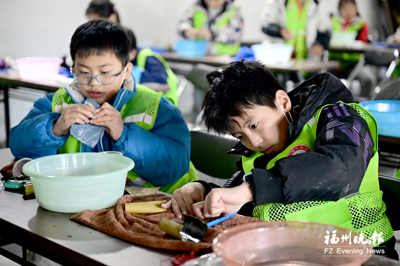 福州晚报写作训练营走进中国寿山石馆