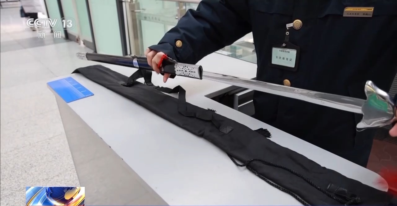 高铁这么快为啥没有安全带？除了乒乓球还有啥器材不能带？