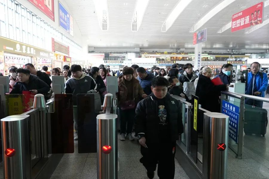 春运第四天福州火车站客流稳中有升 预计发送旅客9万人次