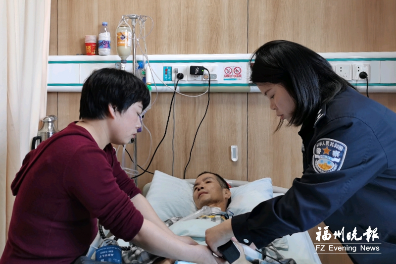 罗源警方赴长乐为重伤群众办证 把服务送到病床前