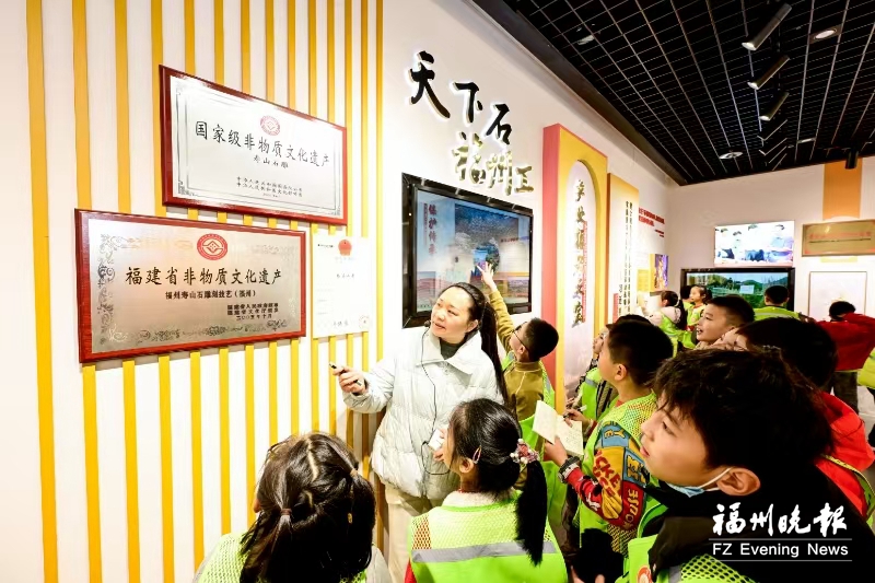 代言“国之瑰宝” 福州娃妙语连珠