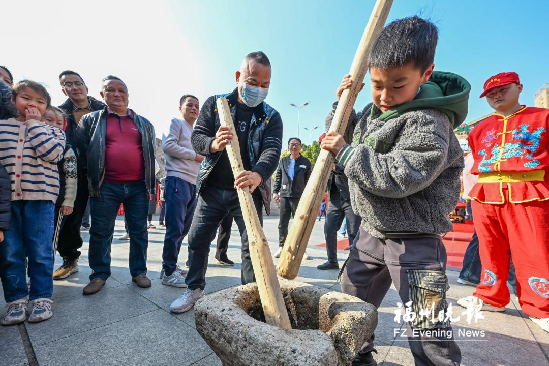 福州“三下乡”集中服务活动启动