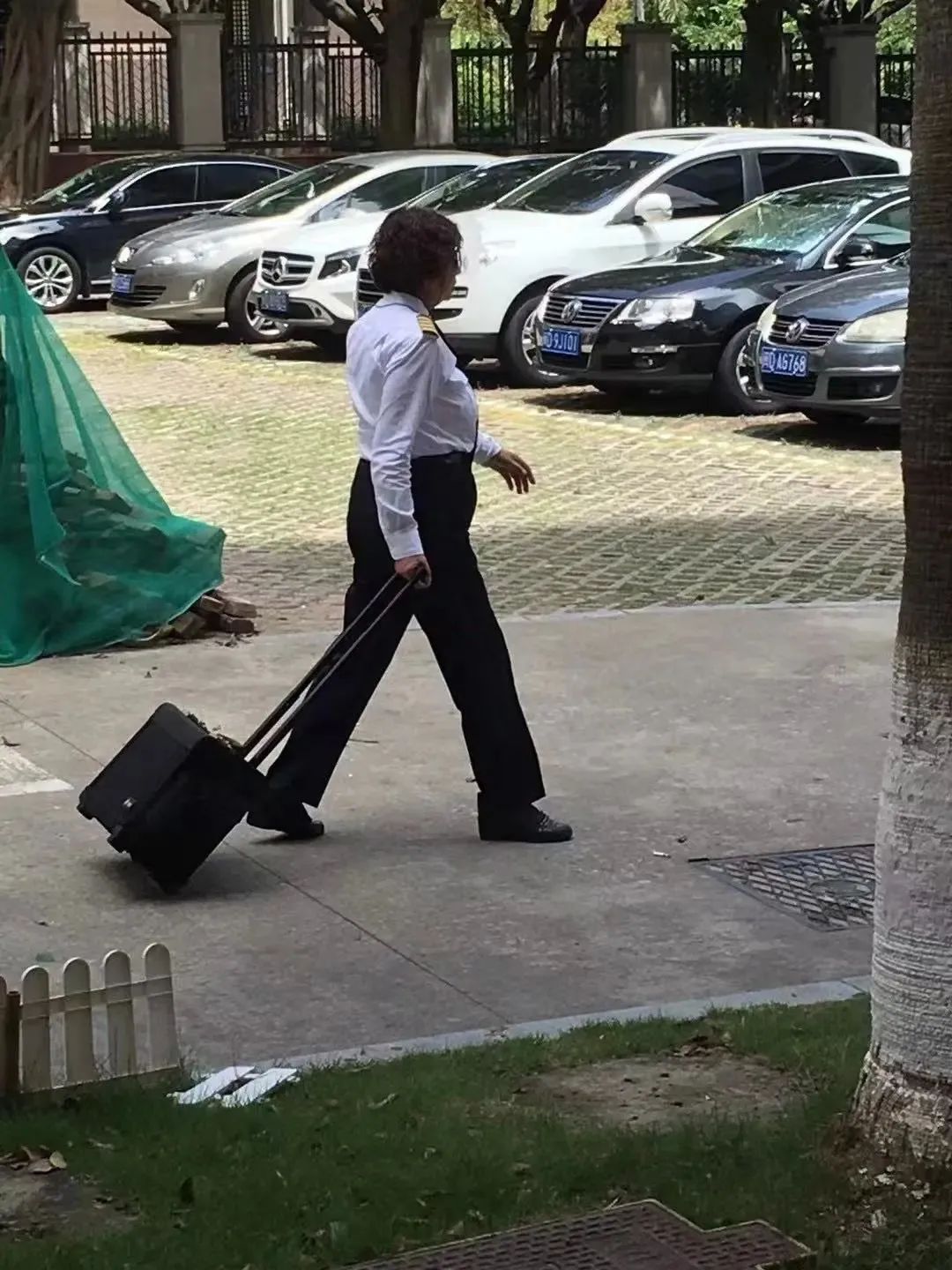 痛别！厦航传奇女飞行员逝世