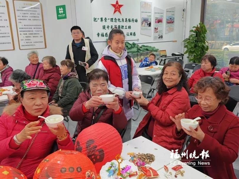 吃饭、聊天、上兴趣班 福州长者食堂又热闹起来了